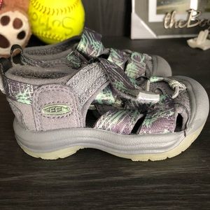 Toddler KEENs ( Glow in the Dark)